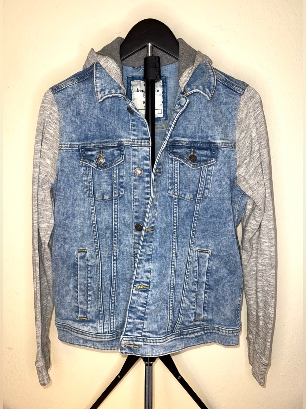 Abercrombie & Fitch Light Blue Denim Jacket with Gray Hoodie Sleeves, sz 15/16